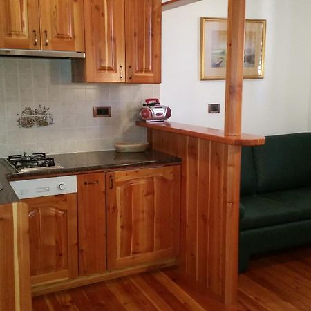 Cozy Apartments Buket In The Center Izola Exterior foto