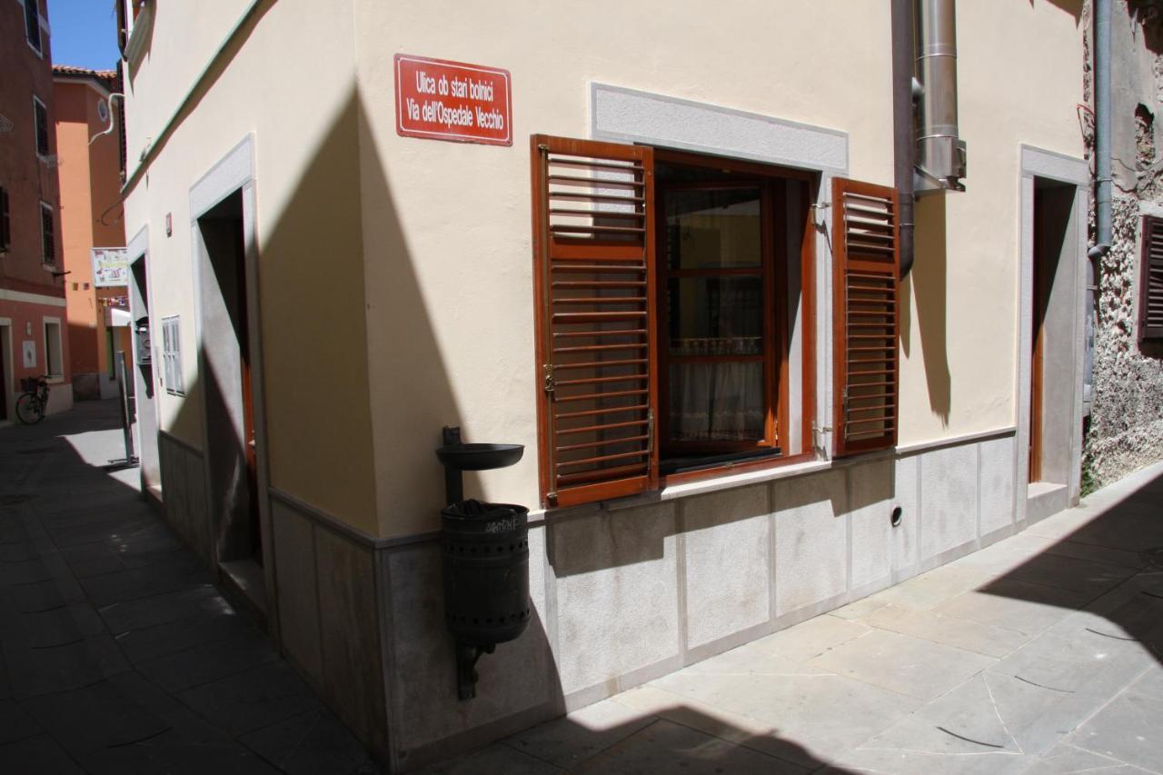 Cozy Apartments Buket In The Center Izola Exterior foto