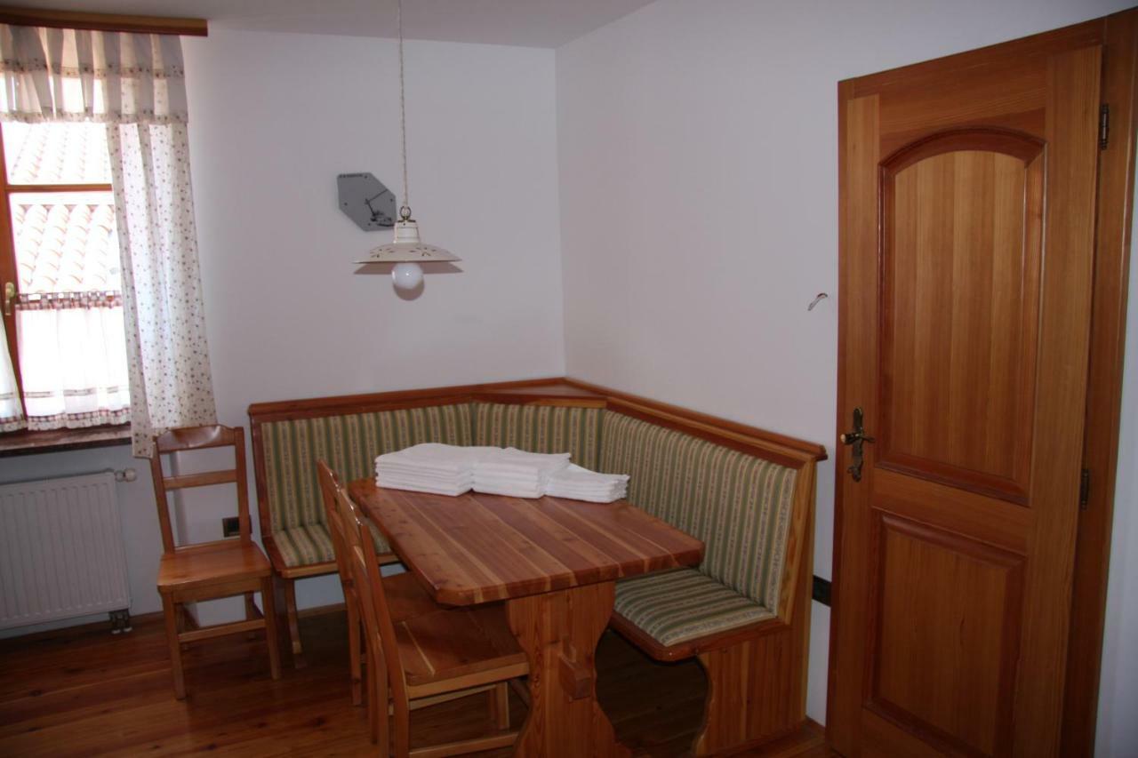 Cozy Apartments Buket In The Center Izola Exterior foto